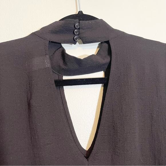 H&M Divided Women's Stand-Up Collar Deep Back Cutout Crêped Blouse Shirt Size 12 - Picture 3 of 10